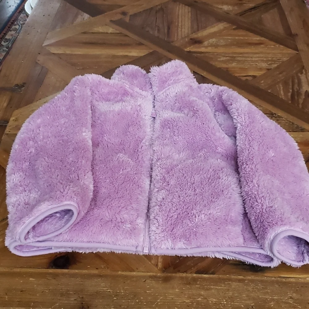 UNI OlO Furry girls Jacket